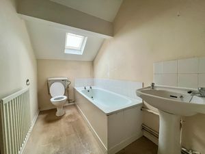 Photo 8- click for photo gallery